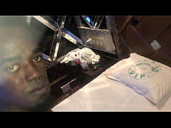 Play MP4 - Esa gordita dominicana le encanta el oral