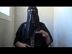 Play MP4 - A Moroccan muslim girl is SHOCKED&excl;&excl;&excl; Her colleague covered her hijab full of cum in the toilet&period;