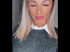 Play MP4 - Yesterday night &quest;&quest;Slut face and collage outfit