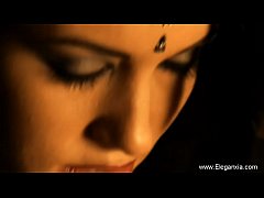 Play MP4 - She Likes Getting Naked