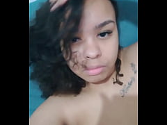 Play MP4 - POV&colon; BRINCANDO COM A BUCETA GRANDE E GULOSA PELUDINHA ATE QUE ELA FIQUE MOLHADA O SUFICIENTE PARA QUE EU POSSA DAR