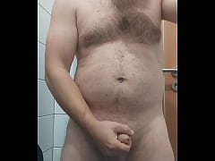 Play MP4 - VID 418 Ma masturbez si imi beau pisatul si sperma intr-o baie publica &lpar;6min&rpar;