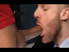 Play MP4 - Big Business < cazzofilm >