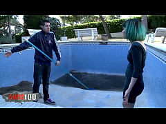 Play MP4 - POOLBOY NOT DOING HIS JOB