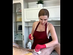 Play MP4 - SugarNadya waxes the cock a of a chatty customer