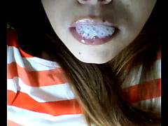 Play MP4 - Mouthful of spit bubbles