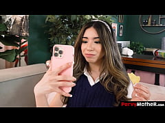 Play MP4 - PervyMother - Angry Milf Reprends her Lazy School Teen Daughter