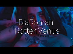 Play MP4 - Latin Lesbians Foot Licking &num;1