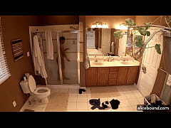 Play MP4 - Shower Cam &lpar;Preview&rpar;