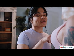 Play MP4 - Busty big cock tgirl Blake Lovely anals latina gf Summer Col