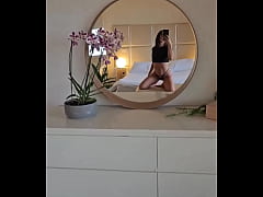 Play MP4 - I've got a fetish for mirrors