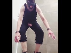 Play MP4 - Cum on my sneaker