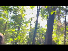 Play MP4 - Dentro do mato ela fica peladinha gostosa demais bunda grande e peitinho de ninfetas