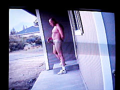 Play MP4 - Naked exhibition on the front porch