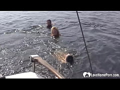 Play MP4 - These hot babes really love my boat