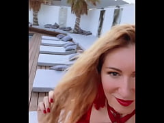 Play MP4 - Voici la tenue que je portais lors du dernier Gang-bang postait ici hier soir&period; &period;&period;&period;