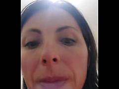 Play MP4 - Universitaria caliente aprovecha follando a compa&ntilde;ero de cuarto mareado despu&eacute;s de una fiesta&period;