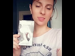 Play MP4 - J'ai re&ccedil;u un nouveau jouet&comma; on essaie ensemble &quest; Nouvelle vid&eacute;o de 20 minutes &period;&period;&period;