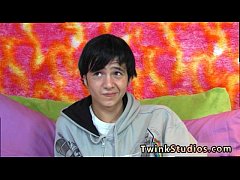 Play MP4 - first time male to male anal gay sex movietures Aidan Rayne is