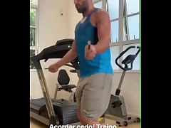 Play MP4 - Henri Castelli exercitando a mala