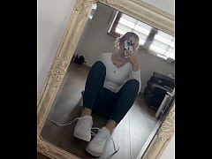 Play MP4 - Hello &semi;&rpar;Jeans and pantyhose do I love and do you&quest;&num;fetish &num;feet &num;footjob &num;nylon &num;nylonfeets &num;nylonfet&inodot;sh  girl &period;&period;&period;