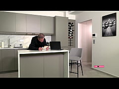 Play MP4 - George is a magnet 4 young pussies &lpar;short&rpar;