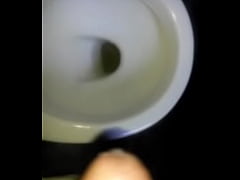 Play MP4 - morocho muy lechero verga muy rica