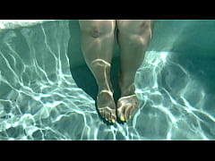 Play MP4 - Something to Suck On