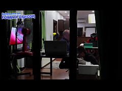 Play MP4 - Do you like to peek into other people's windows&quest;