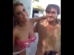 Play MP4 - VIRGINA GALLARDO EN UNA SESI&Oacute;N DE FOTOS EN LA DUCHA HOT&excl;&excl;&excl;