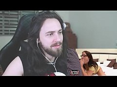 Play MP4 - JESUS REAGE A UM NEGRO FUDENDO NAMORADA E A MAE DELA &lpar;REACT&rpar;