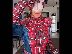 Play MP4 - Now you know who is &num;Spiderman &excl;