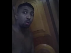 Play MP4 - NEG&Atilde;O PIROCUDO SE MASTURBANDO ESCUTANDO O CASAL FUDENDO NO HOTEL