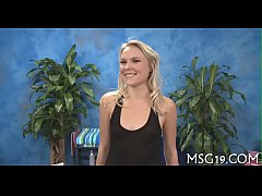 Play MP4 - Perverted girl gets snatch massage