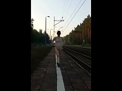 Play MP4 - botomless in public