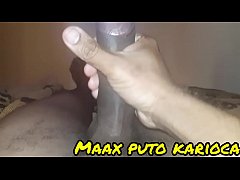 Play MP4 - Briguei com a namorada&comma; a&iacute; tes&atilde;o bateu na madrugada e tive que gozar assistindo porn&ocirc;&period;&period;&period;