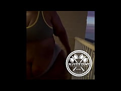 Play MP4 - Biglizz at the oceanfront