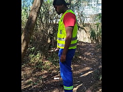 Play MP4 - Meu colega de trabalho me filmou mijando