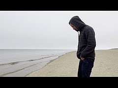 Play MP4 - Whipping Cock Out at the Beach