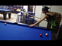 Play MP4 - Gatita stoner en el billar