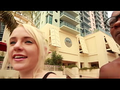 Play MP4 - Spring Break South Beach Encounter - LOLA and the BBC