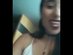 Play MP4 - Jovencita le encanta mamar verga