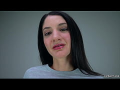 Play MP4 - Arielle Lane - Put 'em on the Glass 1 HD