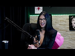 Play MP4 - Nunca transou na mesa de sinuca&comma; o cliente gostava de um fio terra&comma; deu a buceta no avi&atilde;o&comma; e chegou a receber 23 buqu&ecirc;s de flores&comma; mas&period;&period;&period; - Leticia Braga &lpar;WATCH ON&colon; SHEER&sol;RED&rpar;