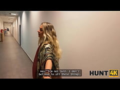 Play MP4 - HUNT4K&period; Hunter ran into a sexy chick in public and fucked her in the fortune-telling salon