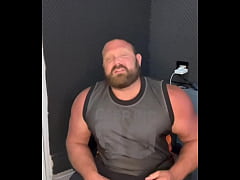 Play MP4 - Muscle ddy sees you perving&excl;