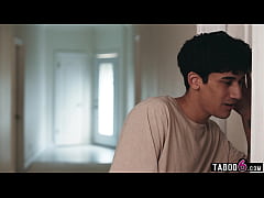 Play MP4 - Middle Eastern stepmom MILF caught pussy squirting by her stepson