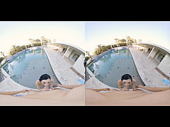 Play MP4 - VRConk Sweet pinup wifey sucking cock by the pool VR Porn