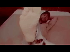 Play MP4 - HOMBRE HETEROSEXUAL hace porno gay por dinero y le meten pu&ntilde;o y dildo mientras su pene es convertido a clitoris poni&eacute;ndole una jaula de castidad como a todo marica