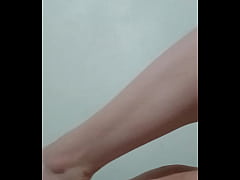 Play MP4 - Trans feet and legs show